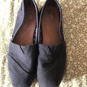 Toms shoes